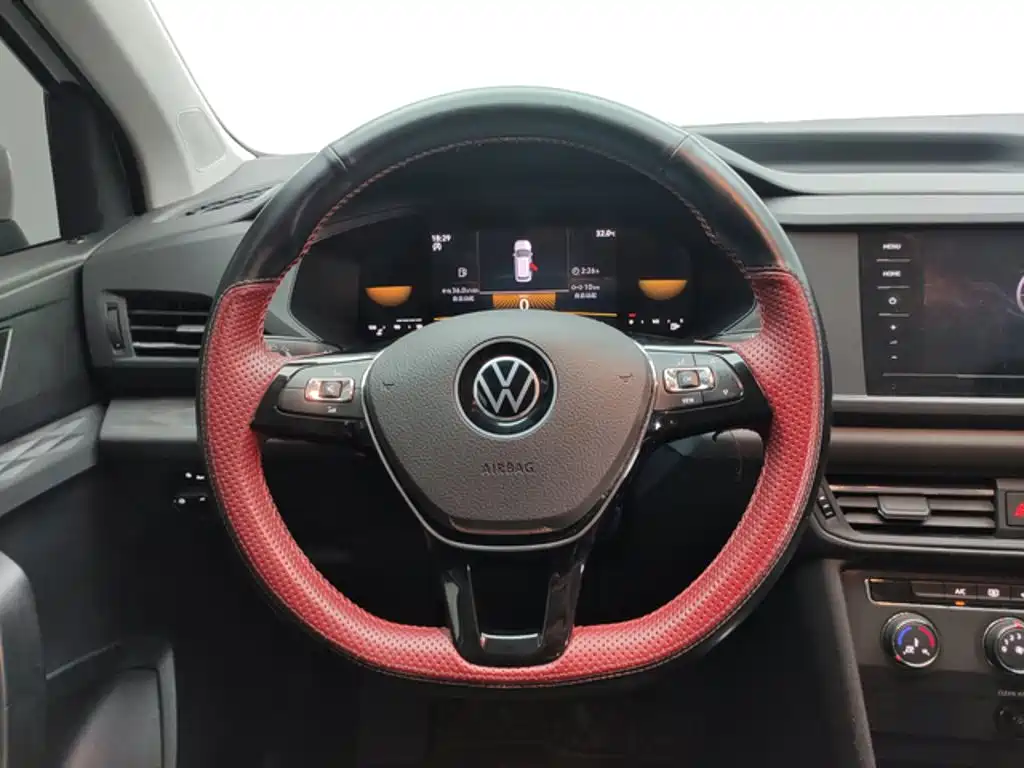 Volkswagen Tharu — фото 3