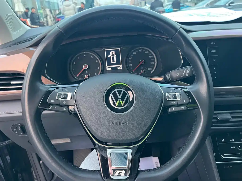 Volkswagen Tharu — фото 8