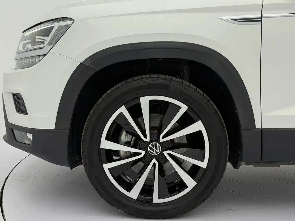 Volkswagen Tharu — фото 24