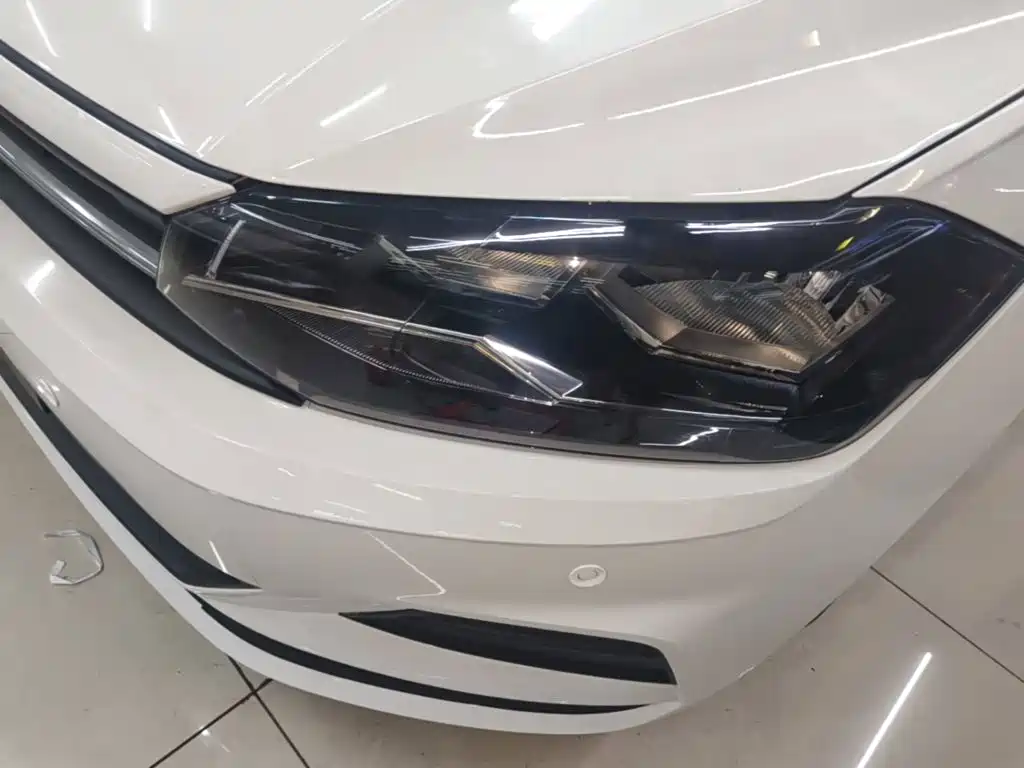 Volkswagen Polo — фото 24