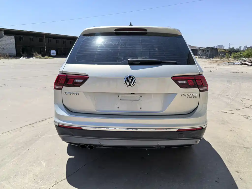 Volkswagen Tiguan L — фото 5