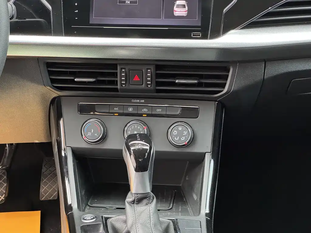 Volkswagen Passat — фото 11