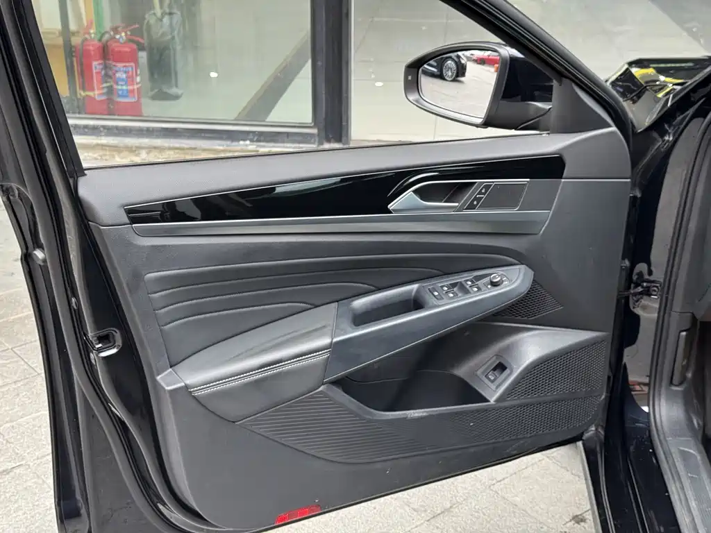 Volkswagen Passat — фото 15