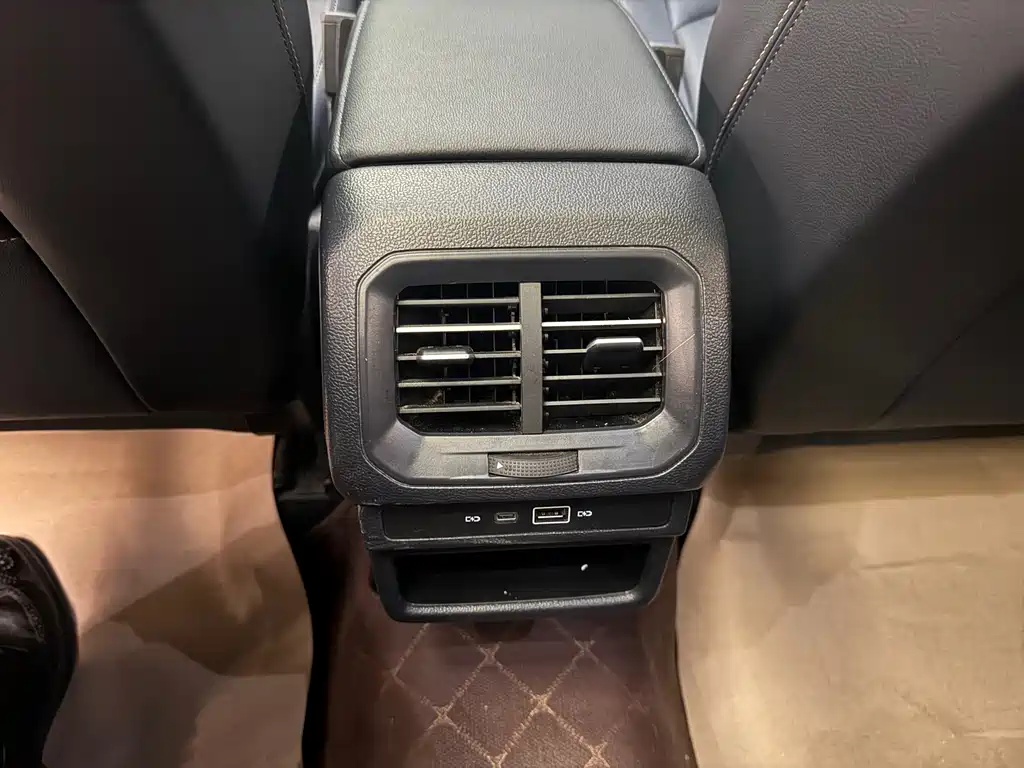 Volkswagen Tharu — фото 11