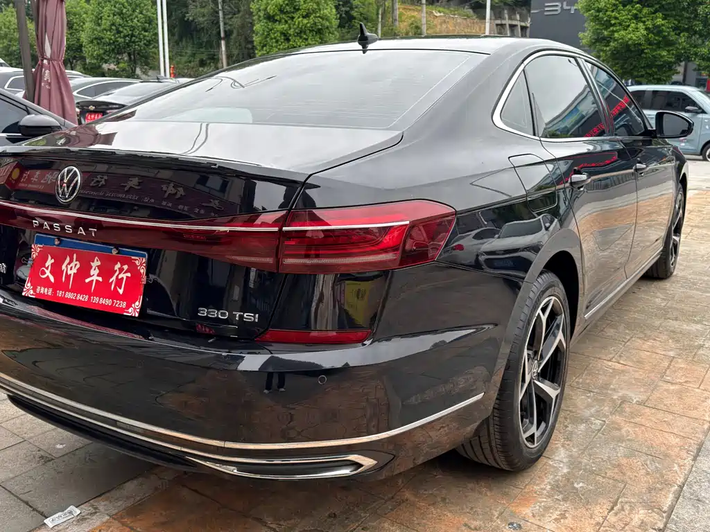 Volkswagen Passat — фото 4