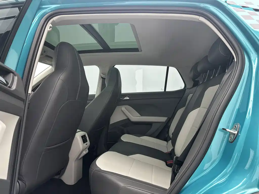Volkswagen T-Cross — фото 6