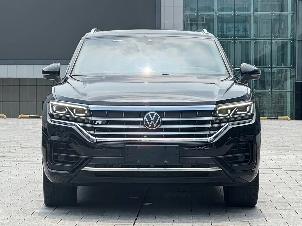 Volkswagen Touareg — фото 3