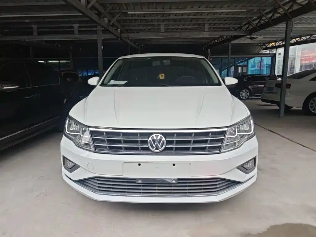 Volkswagen Jetta — фото 3