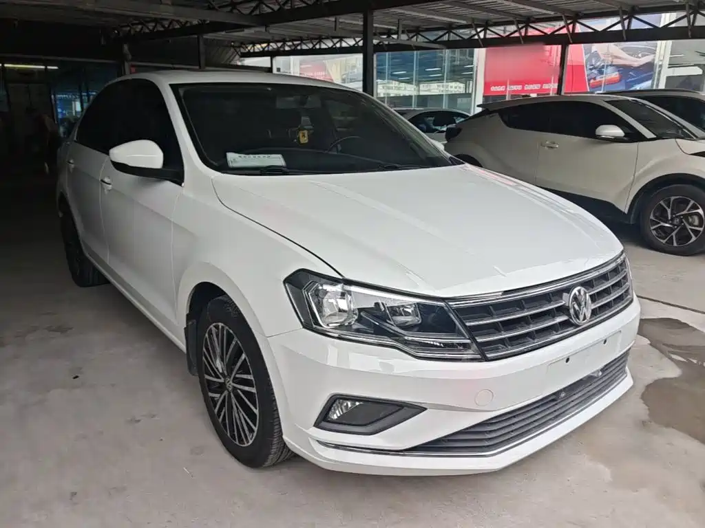 Volkswagen Jetta — фото 4