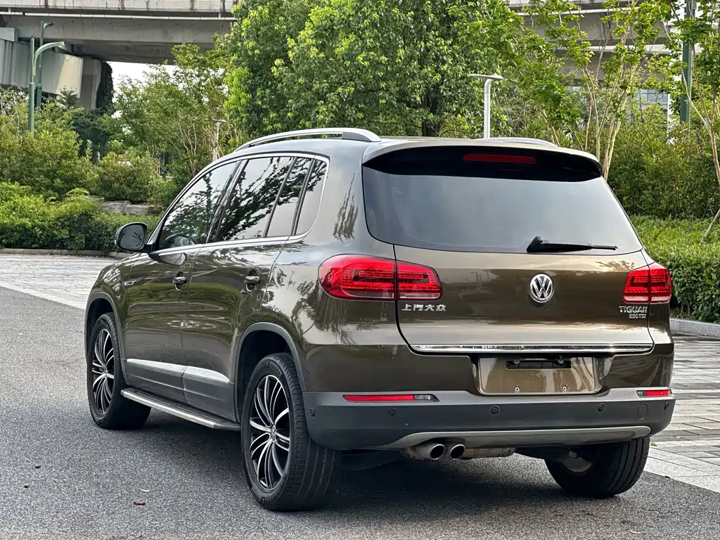 Volkswagen Tiguan — фото 4