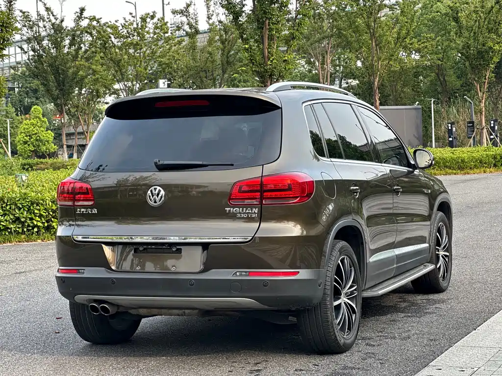 Volkswagen Tiguan — фото 6