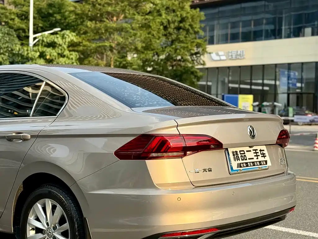 Volkswagen Bora — фото 10