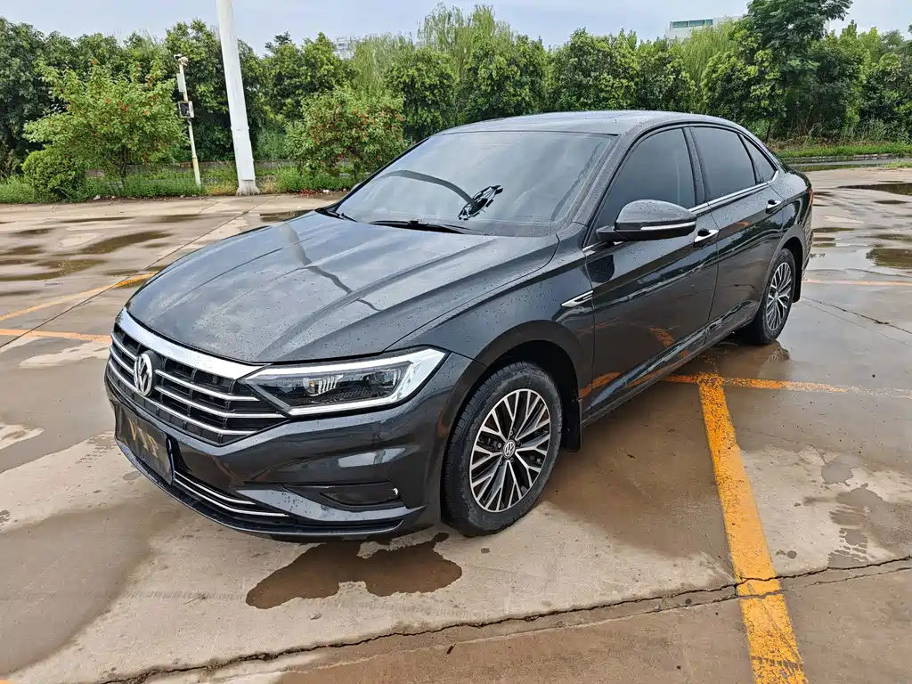 Volkswagen Sagitar