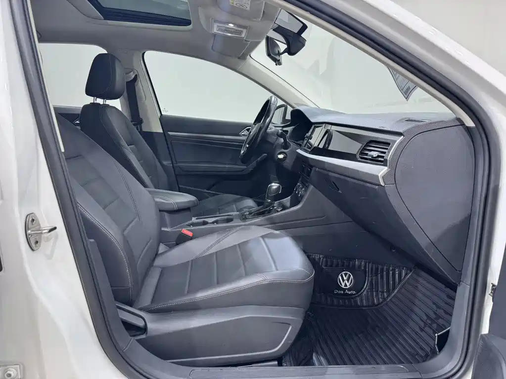 Volkswagen Lavida Pure Electric — фото 11
