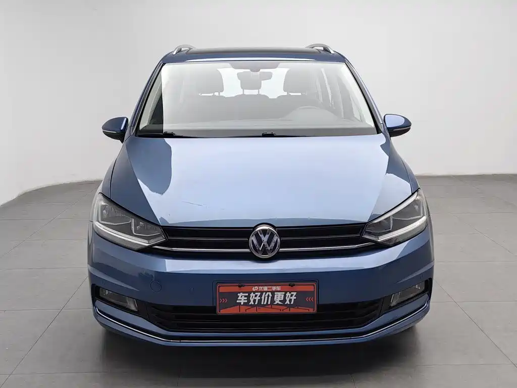 Volkswagen Touran — фото 3