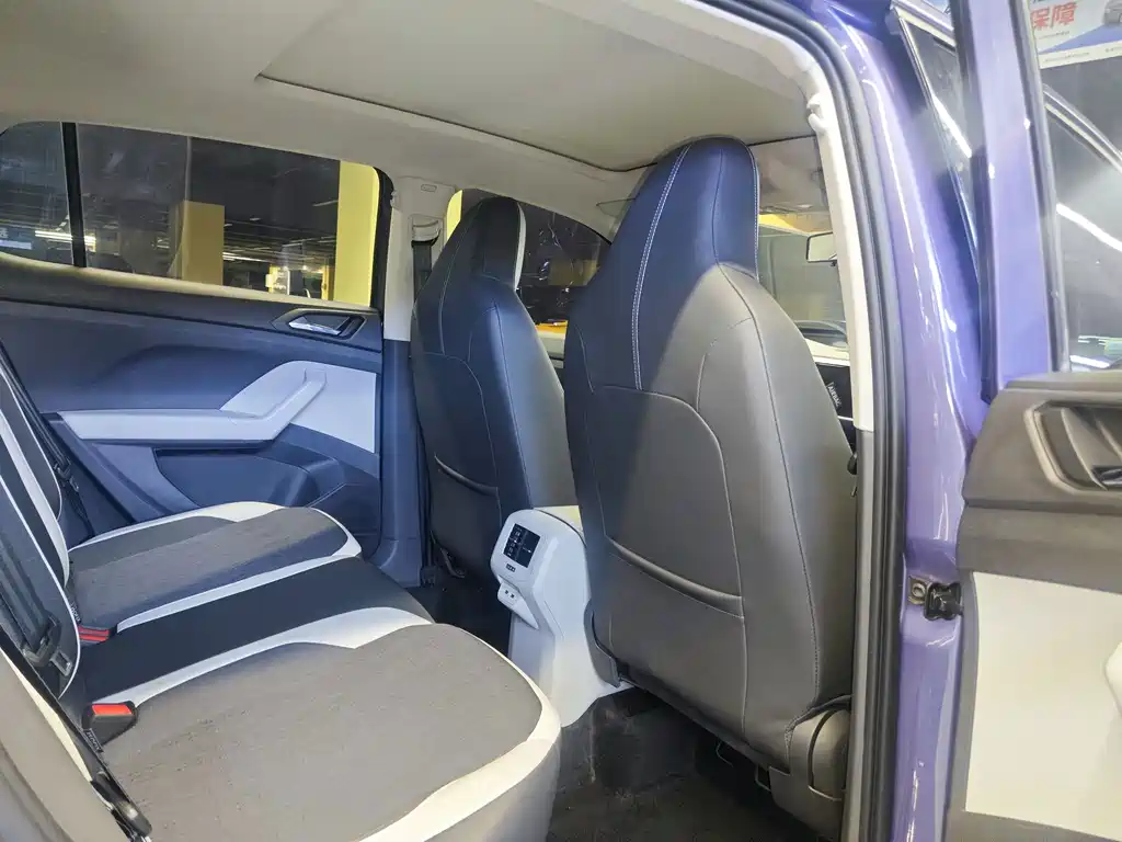 Volkswagen T-Cross — фото 4