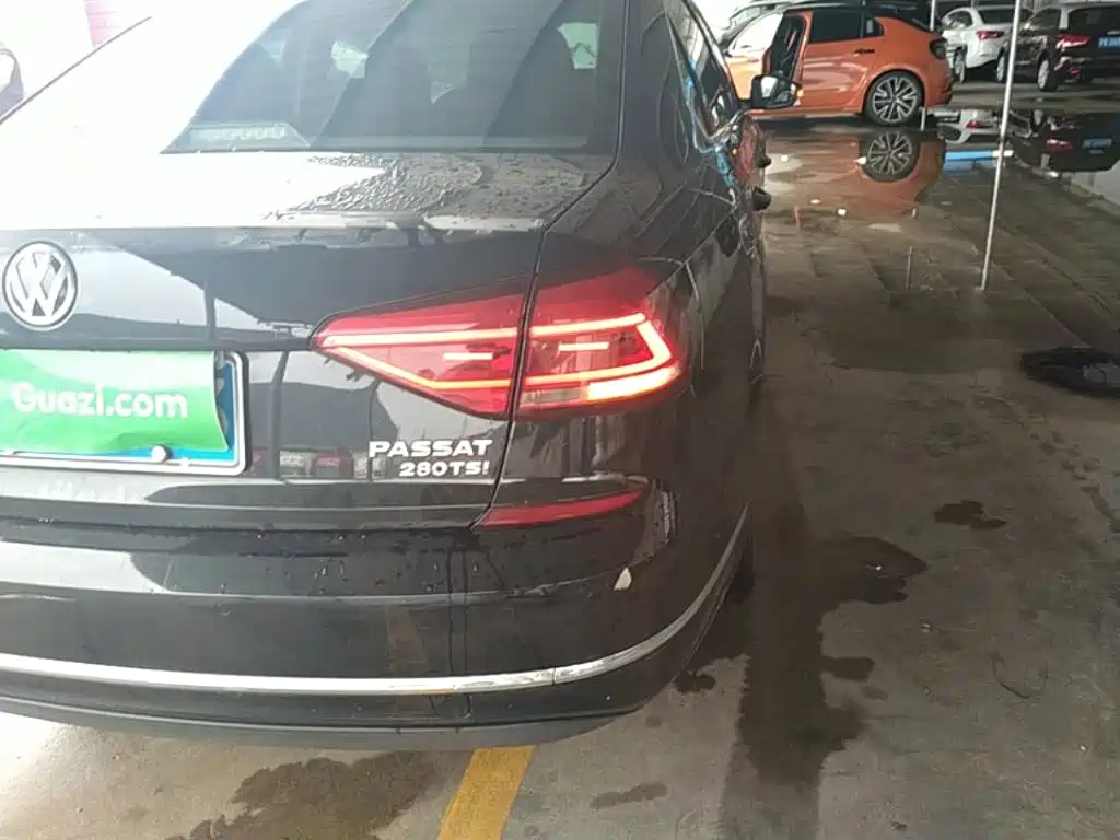 Volkswagen Passat — фото 8