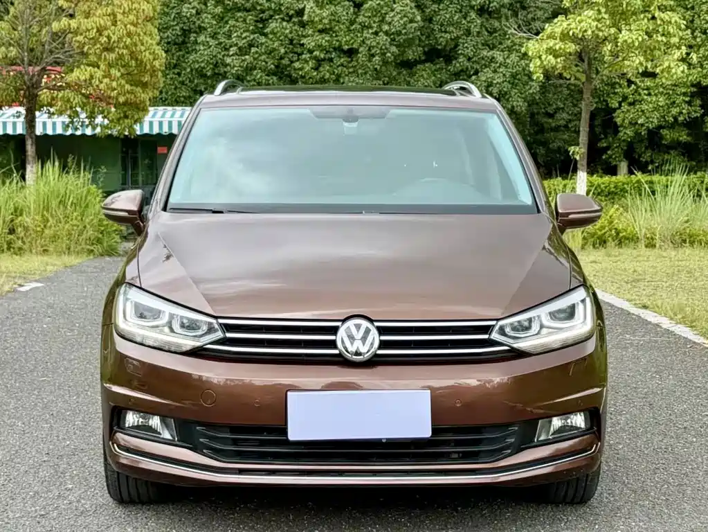 Volkswagen Touran — фото 2