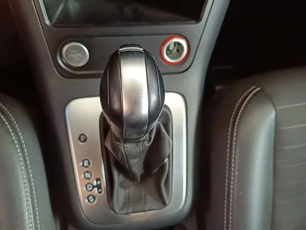 Volkswagen Tiguan — фото 14
