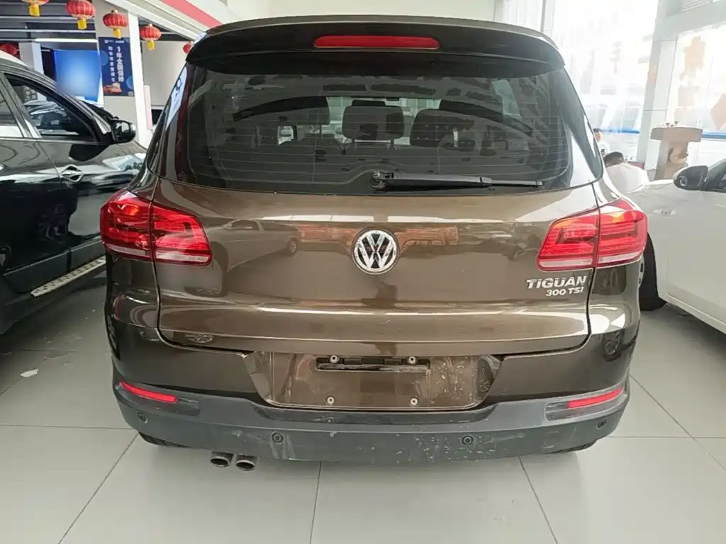 Volkswagen Tiguan — фото 6