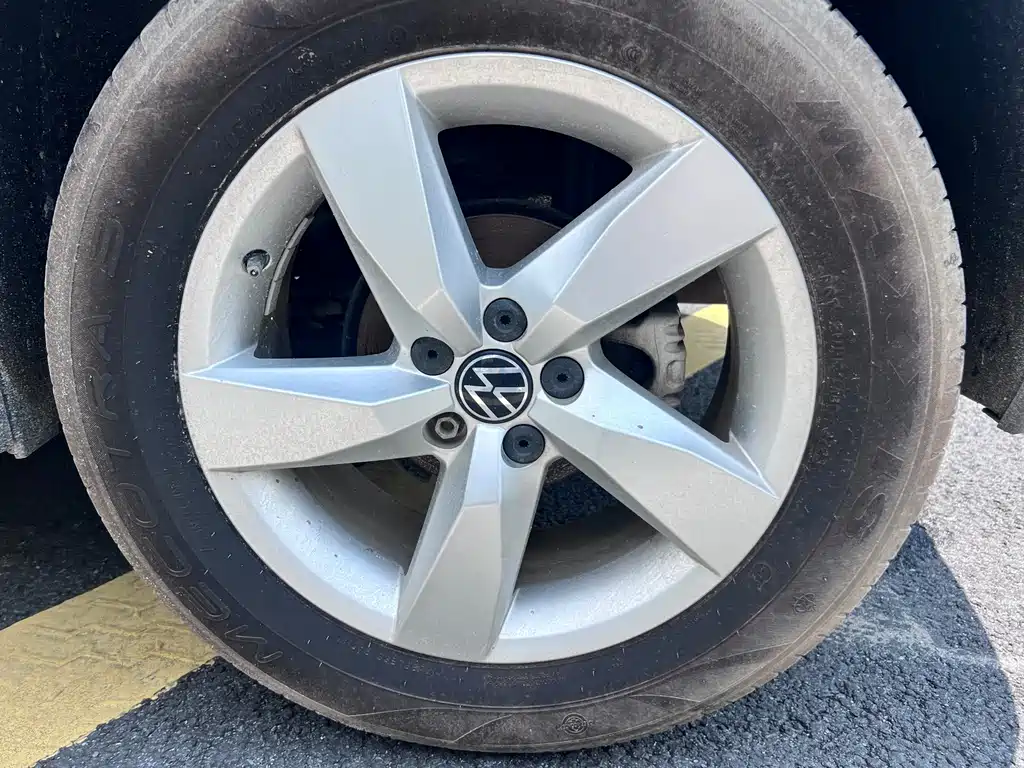 Volkswagen T-Cross — фото 13