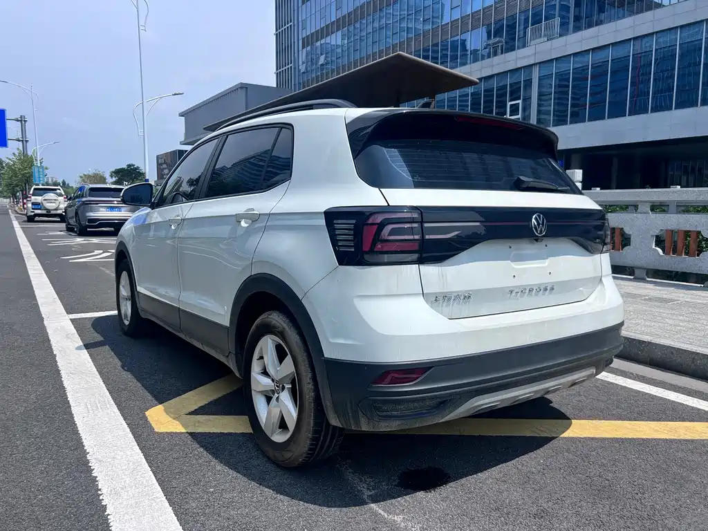 Volkswagen T-Cross — фото 7