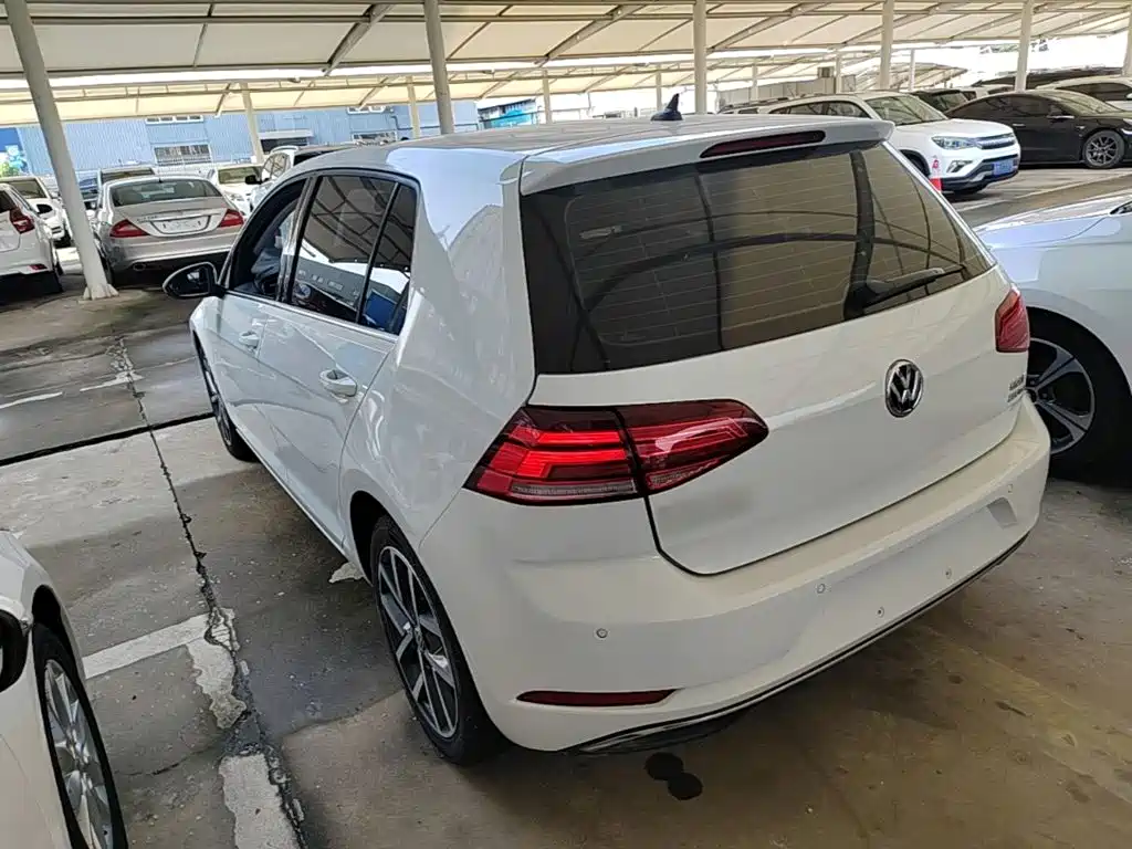 Volkswagen Golf — фото 5