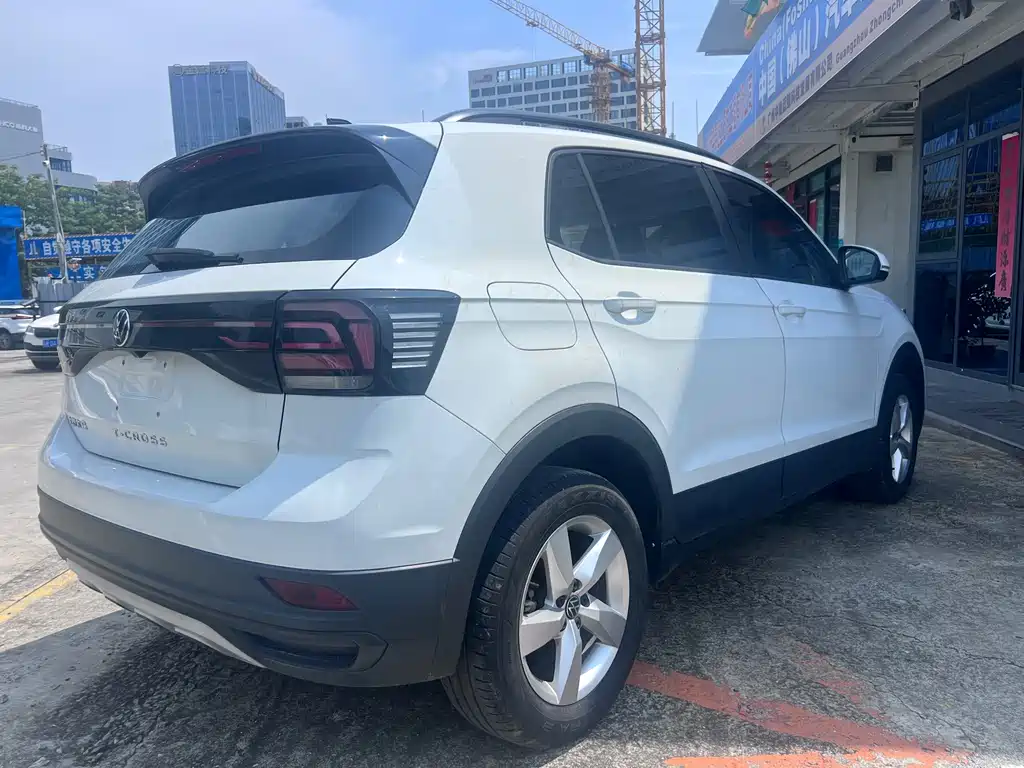 Volkswagen T-Cross — фото 11