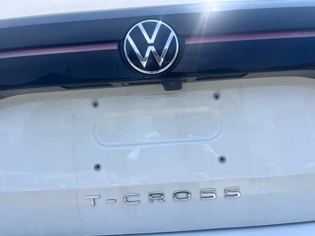 Volkswagen T-Cross — фото 15