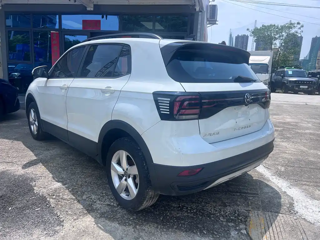 Volkswagen T-Cross — фото 10