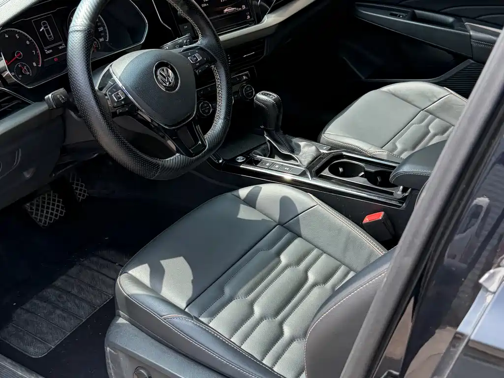 Volkswagen Passat — фото 4
