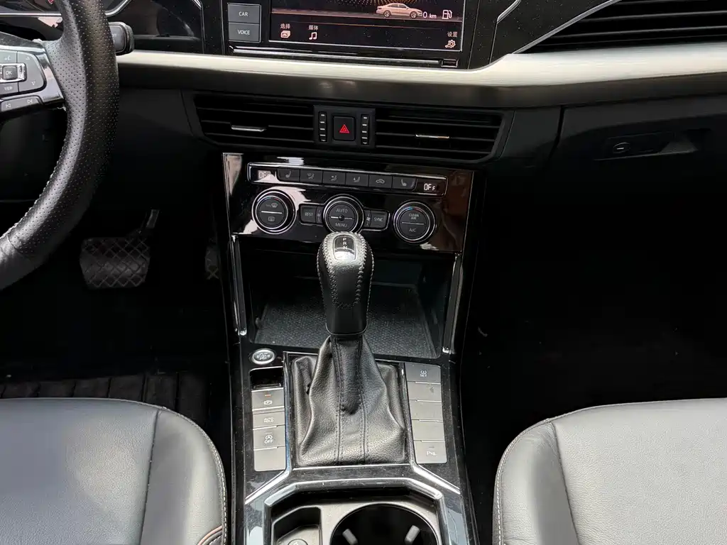 Volkswagen Passat — фото 8