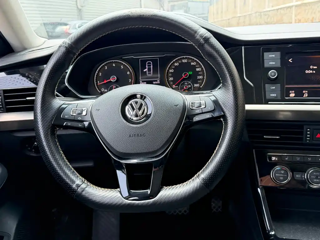 Volkswagen Passat — фото 9