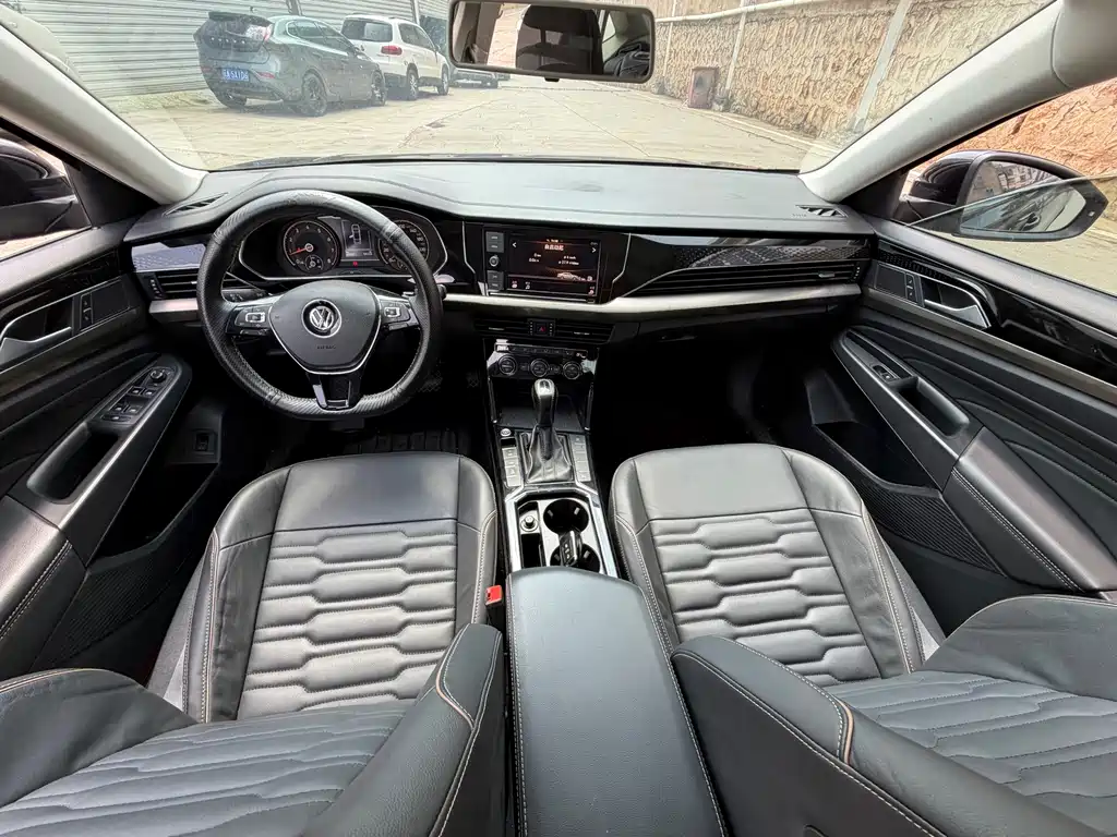 Volkswagen Passat — фото 10