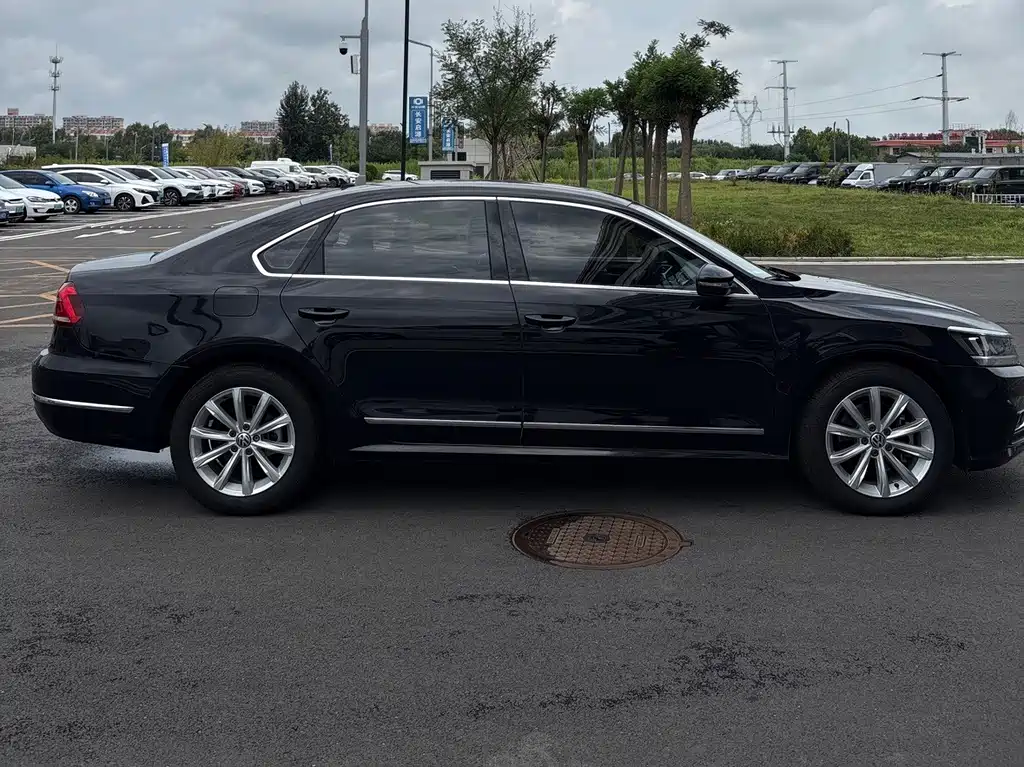 Volkswagen Passat — фото 3