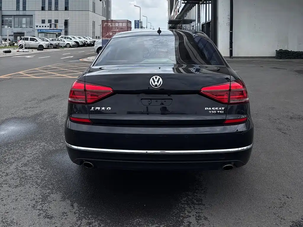 Volkswagen Passat — фото 4