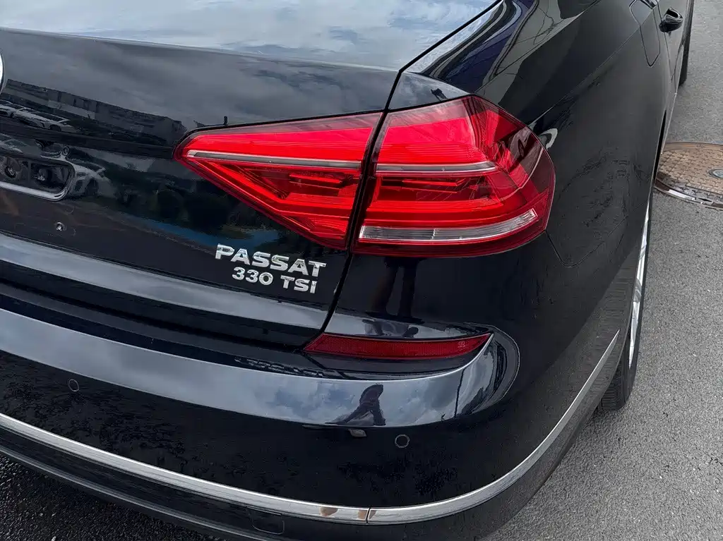 Volkswagen Passat — фото 5