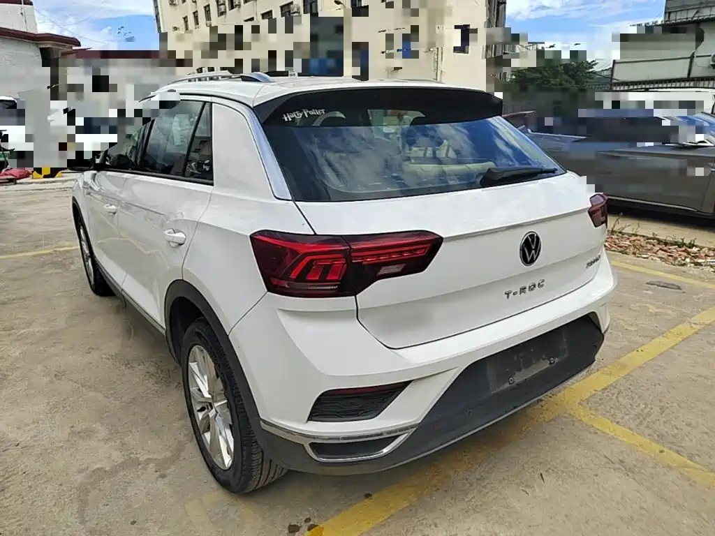Volkswagen T-Roc — фото 5