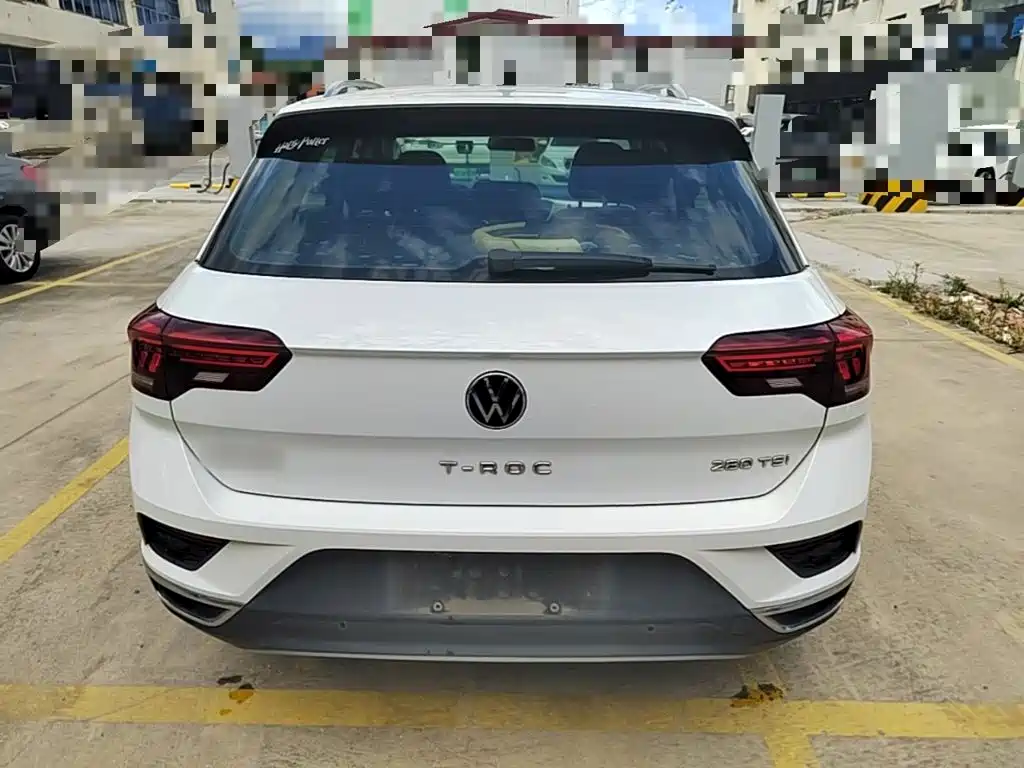 Volkswagen T-Roc — фото 6