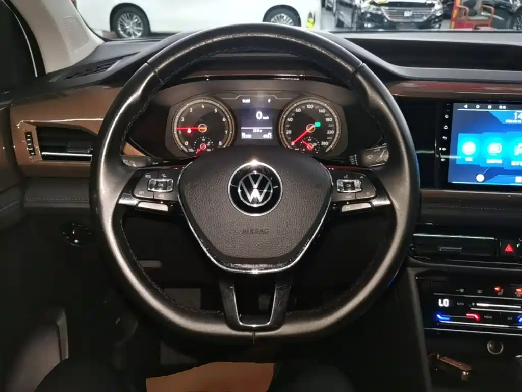 Volkswagen Tharu — фото 11