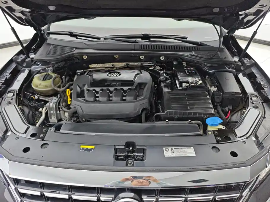 Volkswagen Passat — фото 10