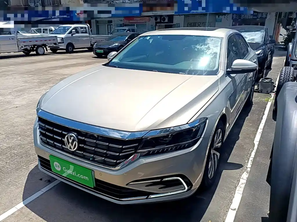 Volkswagen Passat PHEV — фото 2