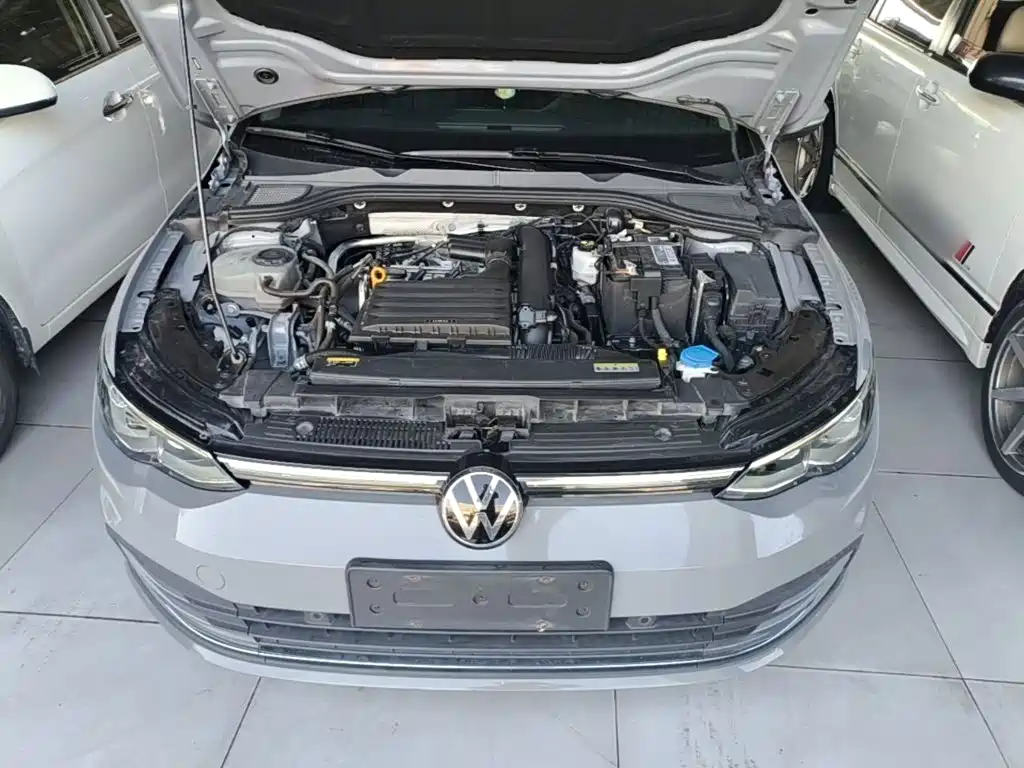 Volkswagen Golf — фото 20