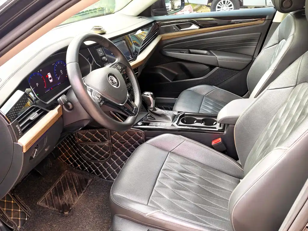 Volkswagen Passat — фото 4