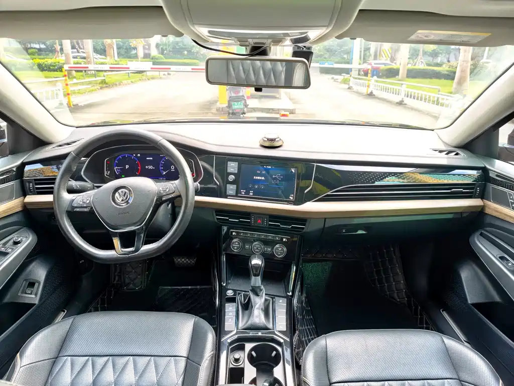 Volkswagen Passat — фото 5