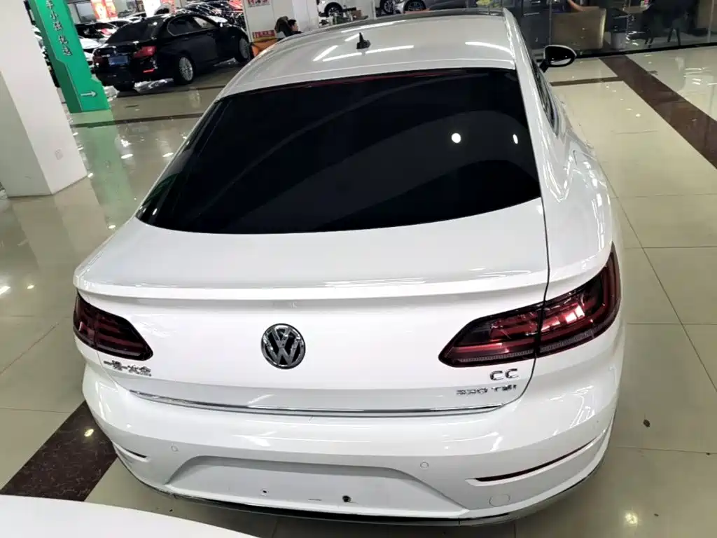 Volkswagen CC — фото 6