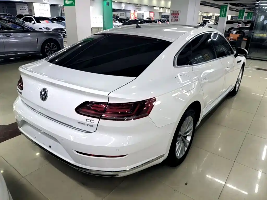 Volkswagen CC — фото 7