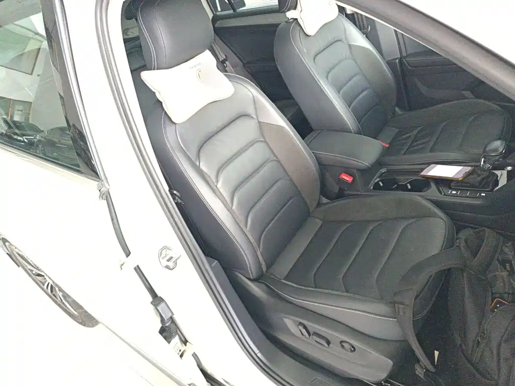 Volkswagen Tiguan L — фото 20