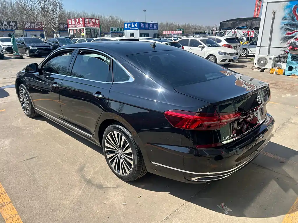 Volkswagen Passat — фото 7