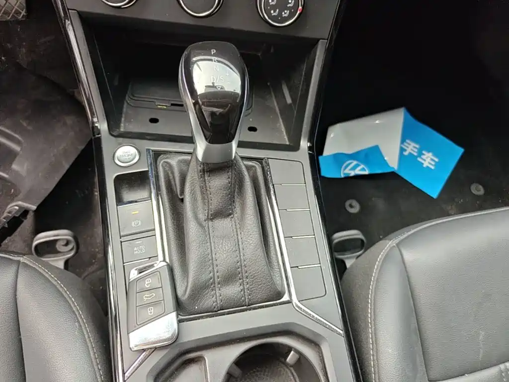 Volkswagen Passat — фото 14